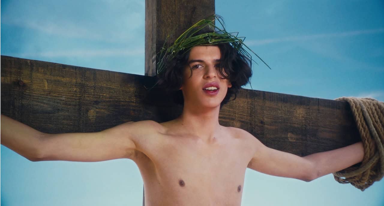 The Passion According to Karim The Male Gaze: Heavenly Creatures - NQV Media Collection 